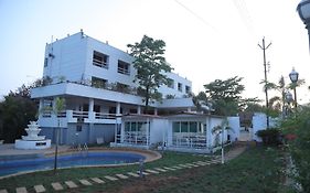 Hotel Reemz Chiplun